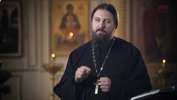 Протоиерей Илия Шугаев (1970), священник РПЦ, настоятель храма Архангела Михаила города Талдома (Московская область), известен своей книгой «Брак, семья, дети».