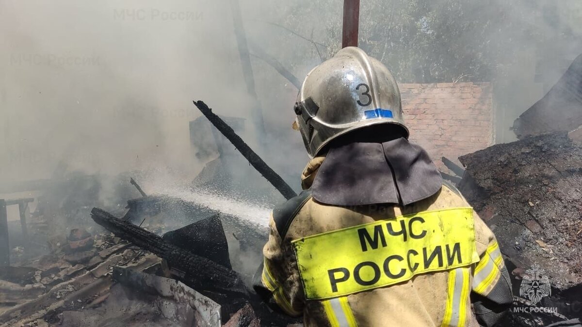    Под Саратовом возник пожар из-за повреждения газопровода d-1000Новости Саратова и области – Сетевое издание «Репортер64»