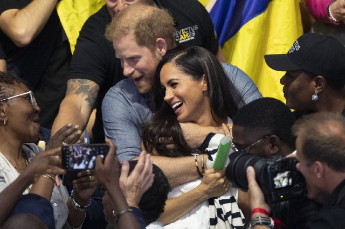    Названа возможная причина, по которой Меган Маркл сняла обручальное кольцо