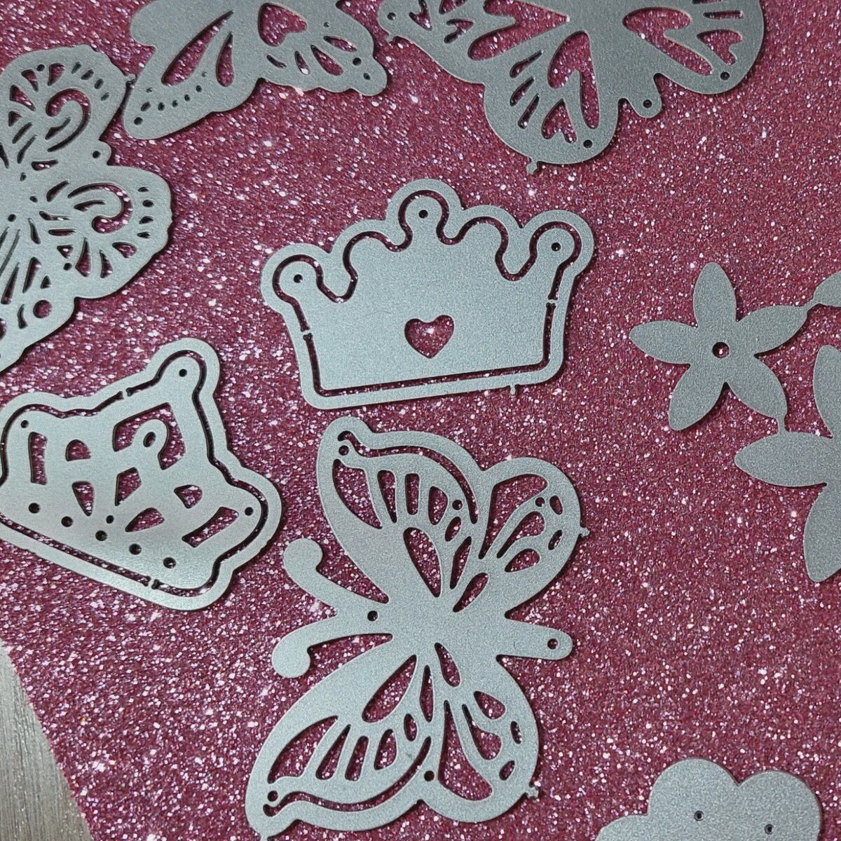 Трафареты можно найти на любой вкус