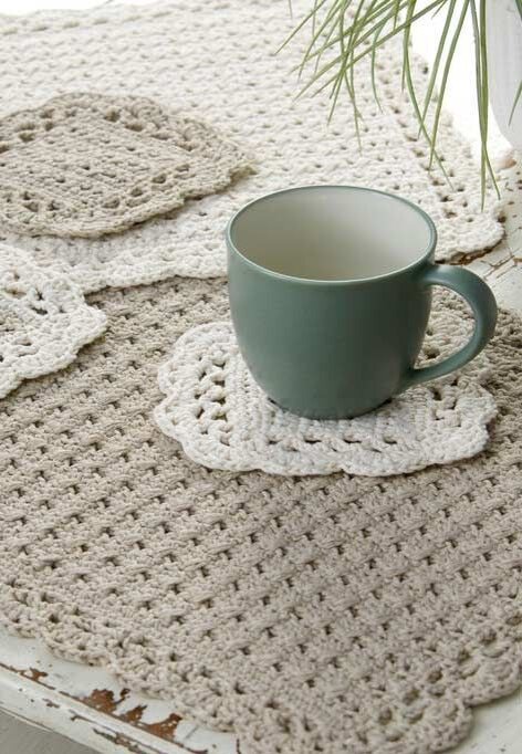 Скатерти? Салфетки? Или совсем ничего?