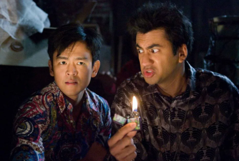 Фрагмент из кинофильма "Гарольд и Кумар: Побег из Гуантанамо" 