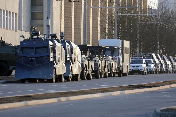 Броневики на улицах Минска