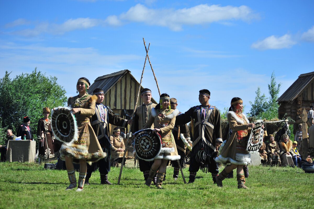 кызыльцы хакасы. история и культура ительменов. национальные костюмы ительменов камчатки. коряки ительмены эскимосы. хакасы раса.