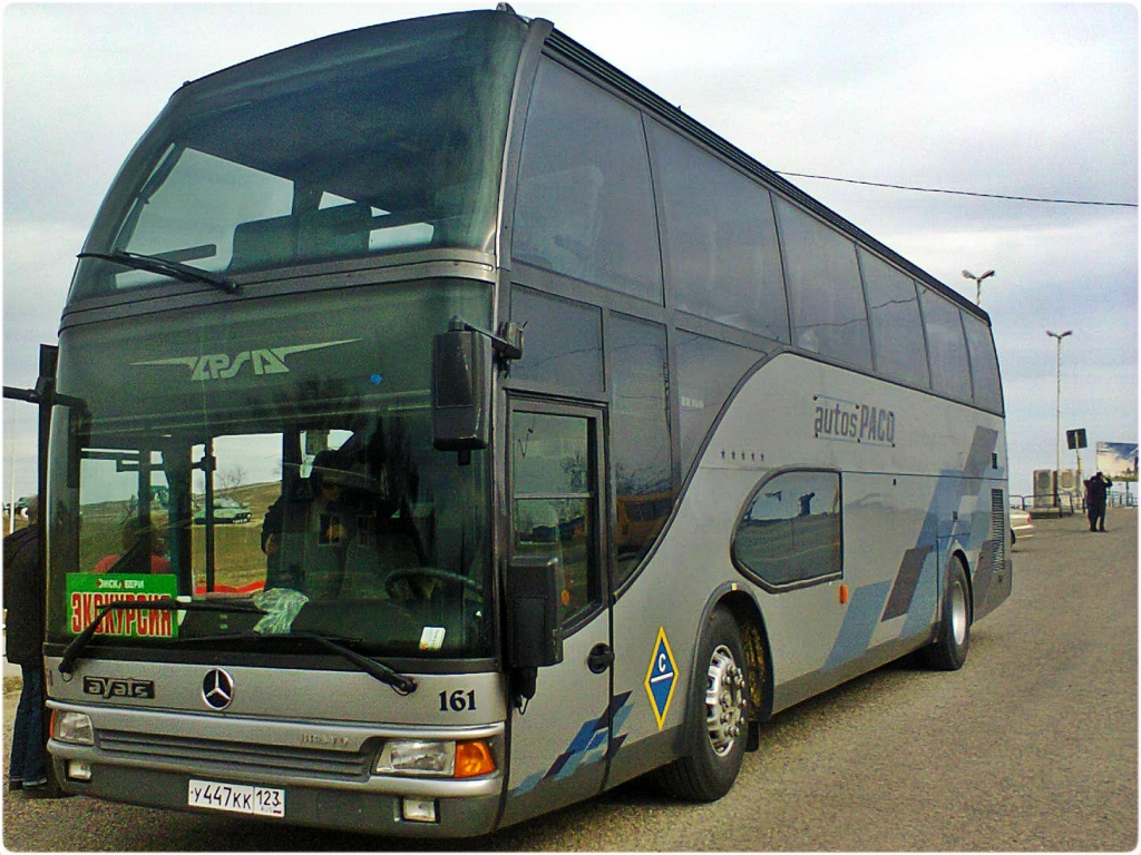 Экскурсионный автобус