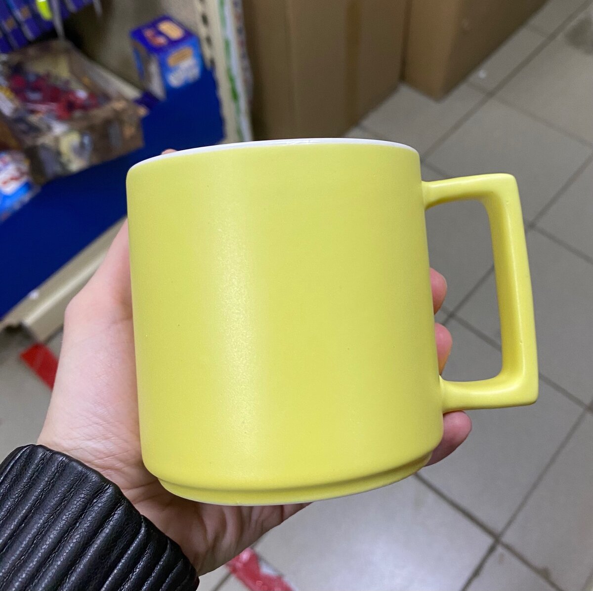 Цена 77 рублей.