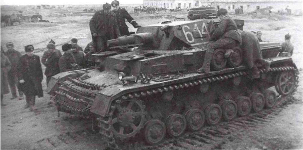 Как русские ремонтировали первые трофейные немецкие танки в боях 41-го года? От нехватки деталей до битв на сломанных танках
