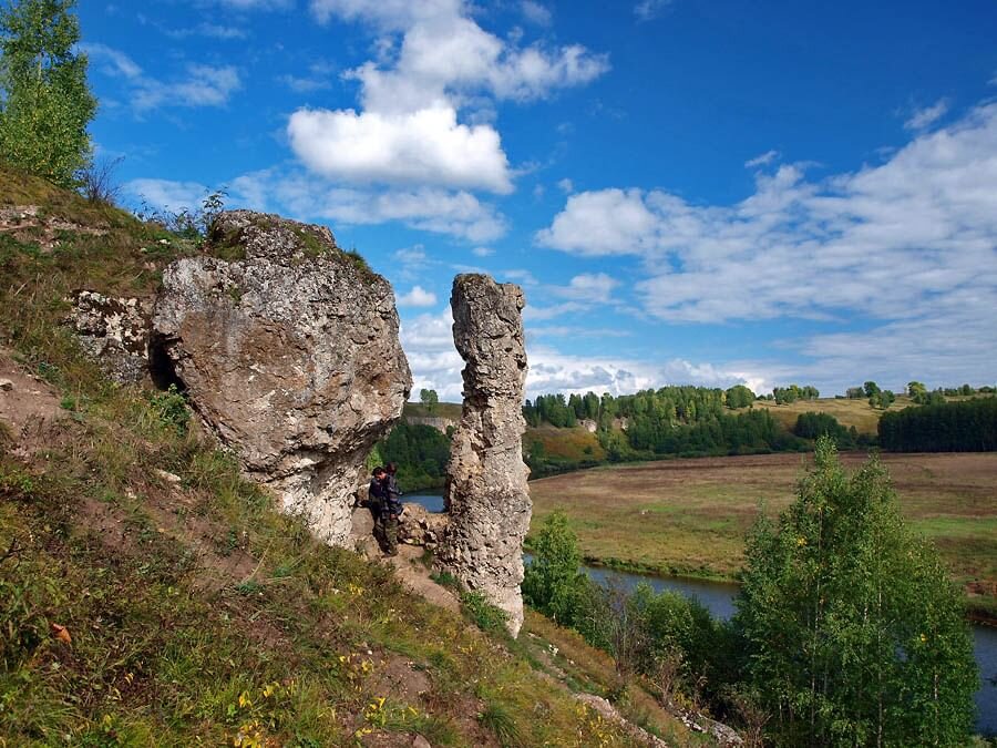 Кировский горы. Гора Чумбылат в Кировской области. Священная гора Чумбылат Чембулат на реке Немда. Горы Кировской области Чембулат. Гора Немда, Кировская область.