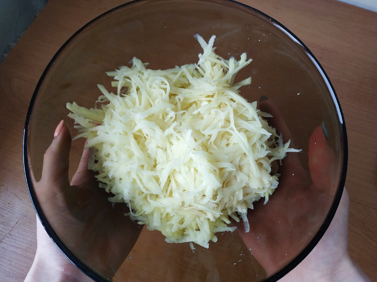 От качества картофеля во многом зависит вкус Драников. Выбирайте лучший!