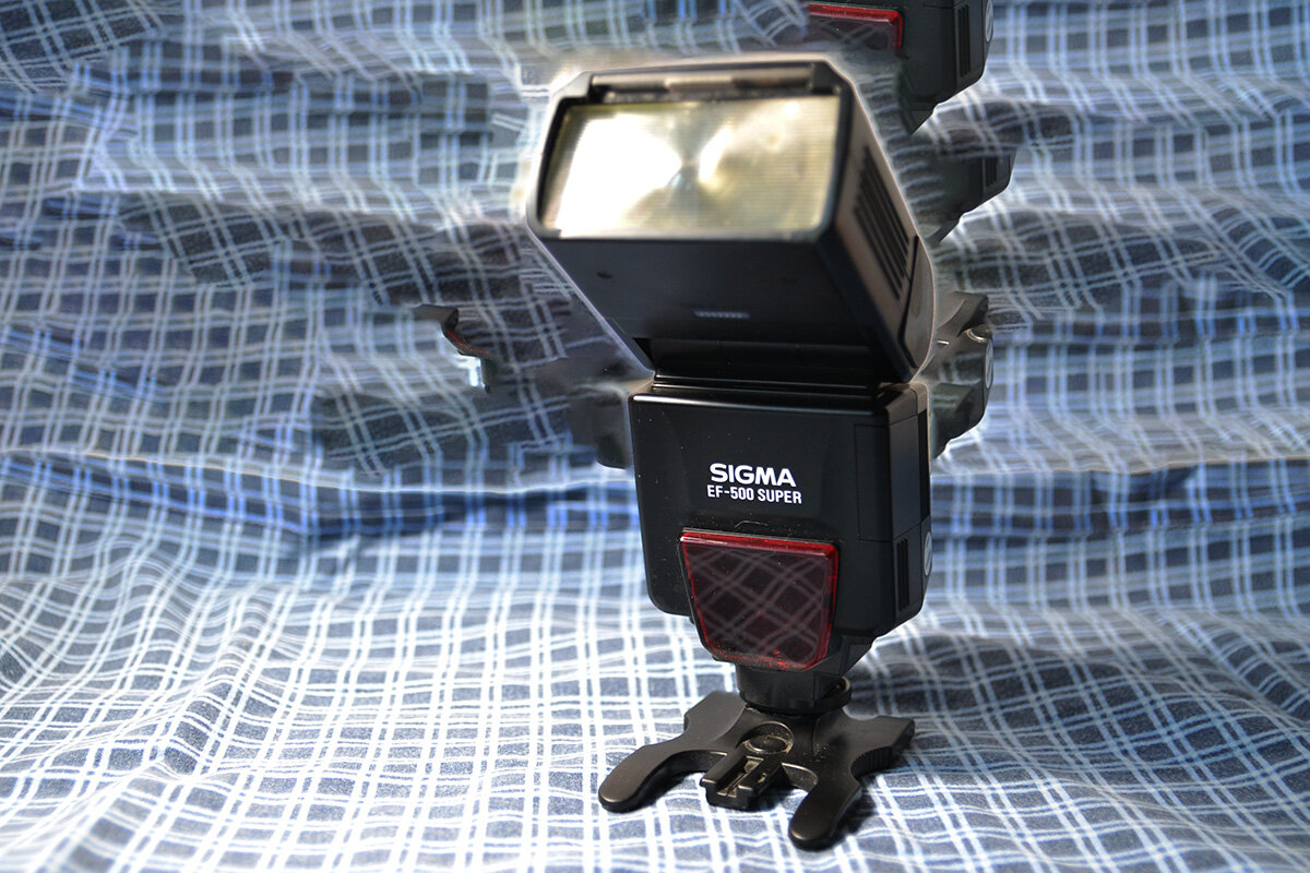 Рис. 1. Вспышка Sigma EF-500 Super