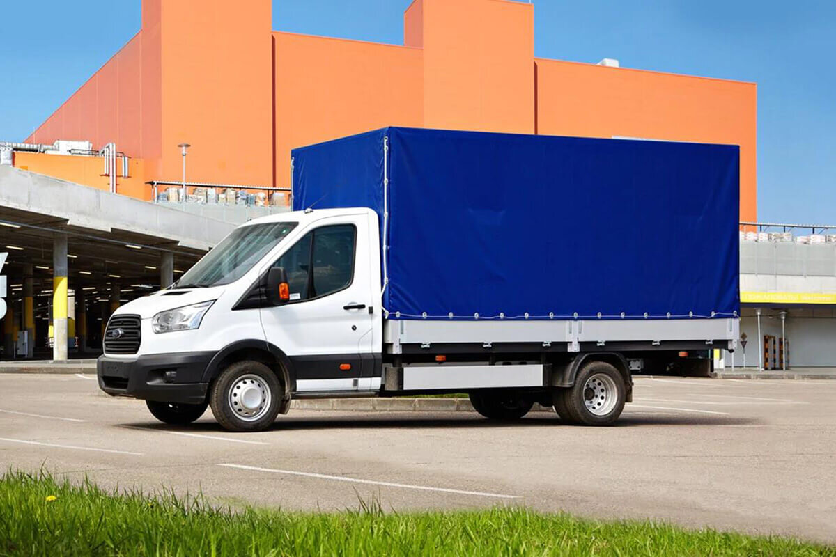 Грузовое авто тула. Ford Transit бортовой. Ford Transit бортовая платформа. Ford Transit тентованный бортовой. Форд Транзит бортовой тентованный 2021.