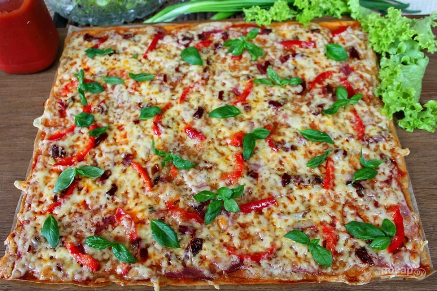 Пицца с вялеными томатами