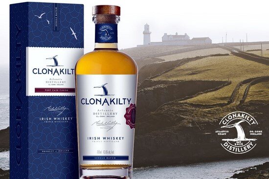 На фото – ирландский виски Clonakilty 