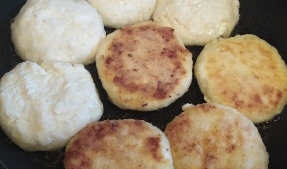 Жарка сырников