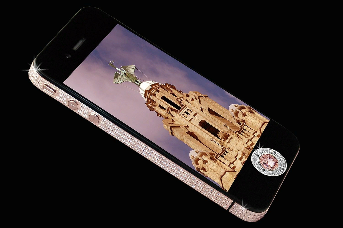 Какие самые красивые телефоны. Айфон Даймонд Роуз эдитион. Stuart Hughes iphone 4 Diamond Rose Edition. Iphone 4 Diamond Rose. Айфон 5 Black Diamond Edition.