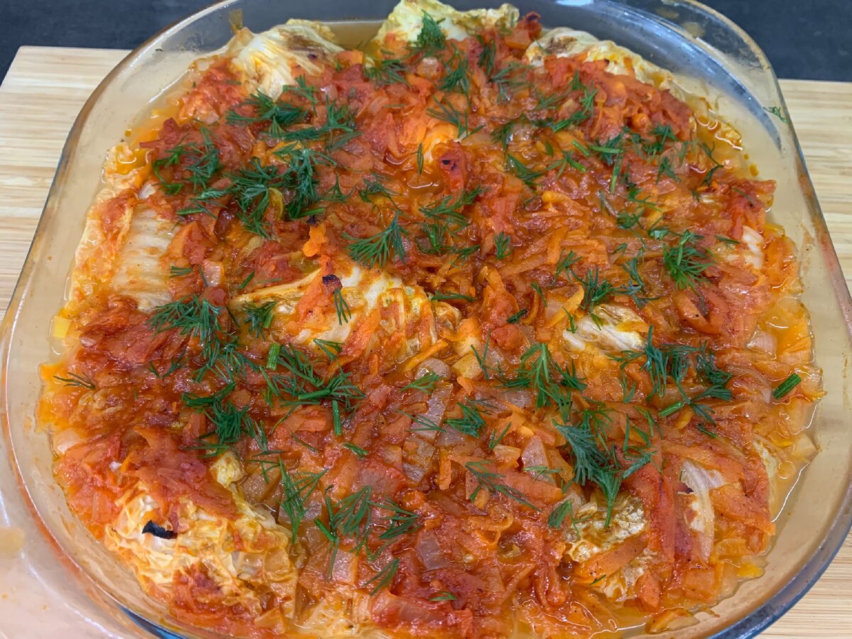 Вид сверху в форме, ничего не развалилось, капустой, на удивление не особо пахнет