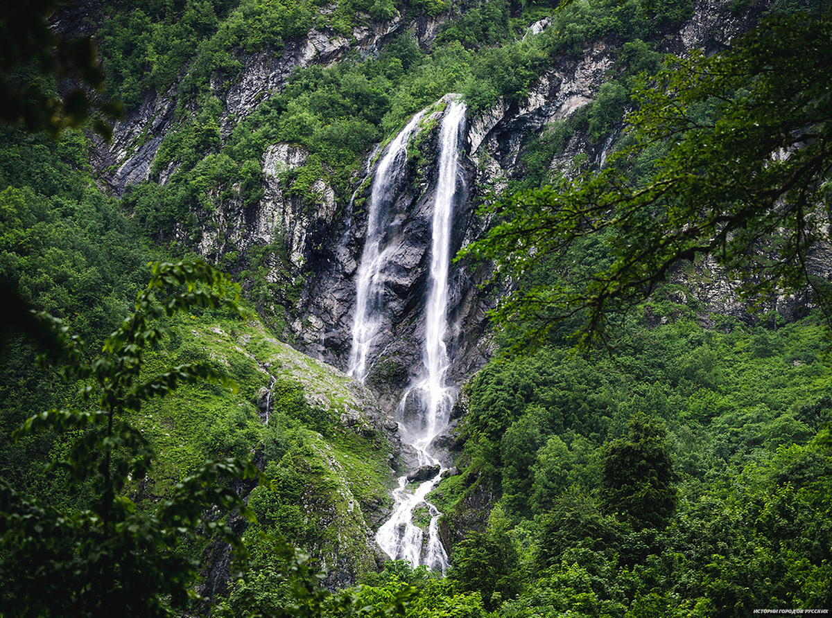 Экотропы. Водопад Поликаря, 1450 м. Источник krasnayapolyanaresort.ru