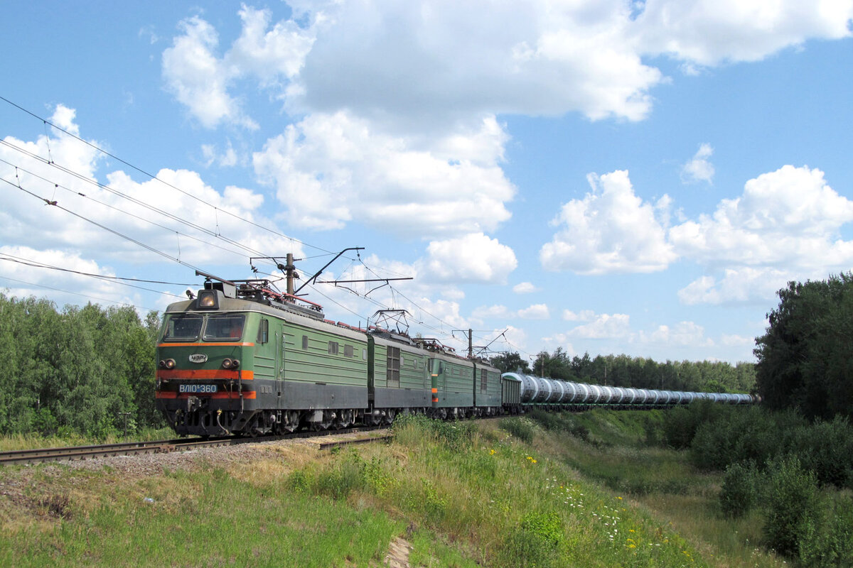 ВЛ10К с красивыми чистыми цистернами