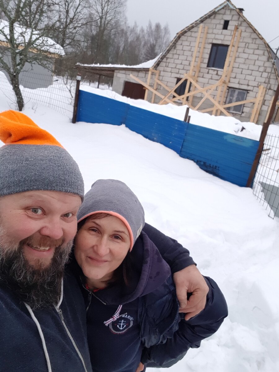 приехали лопатами помахать, а там таких как мы надо два батальона:)