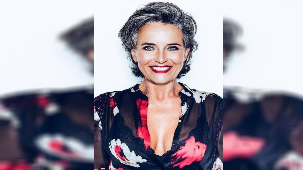 Только после 50 лет я узнала секрет омолаживающего макияжа. Расскажу, какие уловки я использую, чтобы выглядеть моложе своих лет0