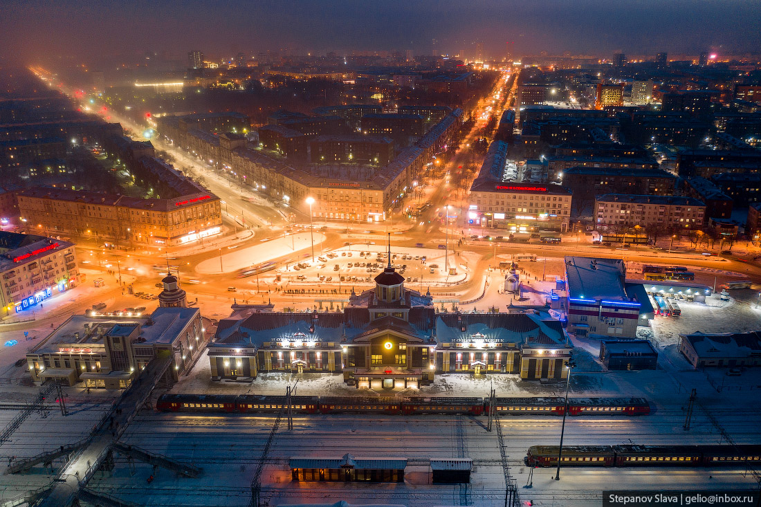 Новокузнецк. Зимний вокзал Новокузнецк. Новокузнецк площадь города. Вокзал Новокузнецк зимой. Новокузнецк 2020 зимой.