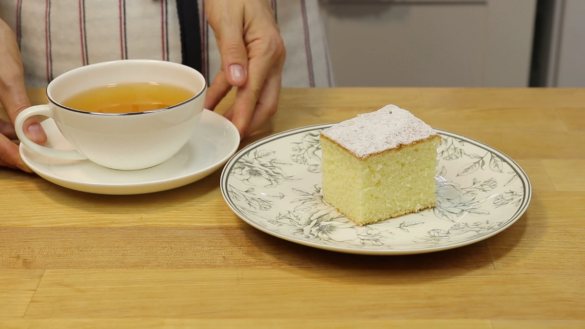 Готовлю знаменитый горячий молочный пирог (Hot Milk Cake)или пирог на горячем  молоке, и пирог и бисквит | Ольга Шобутинская | Дзен