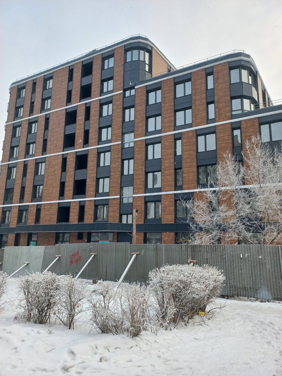 Первое красивое здание, попавшееся мне на глаза на улице Белинского