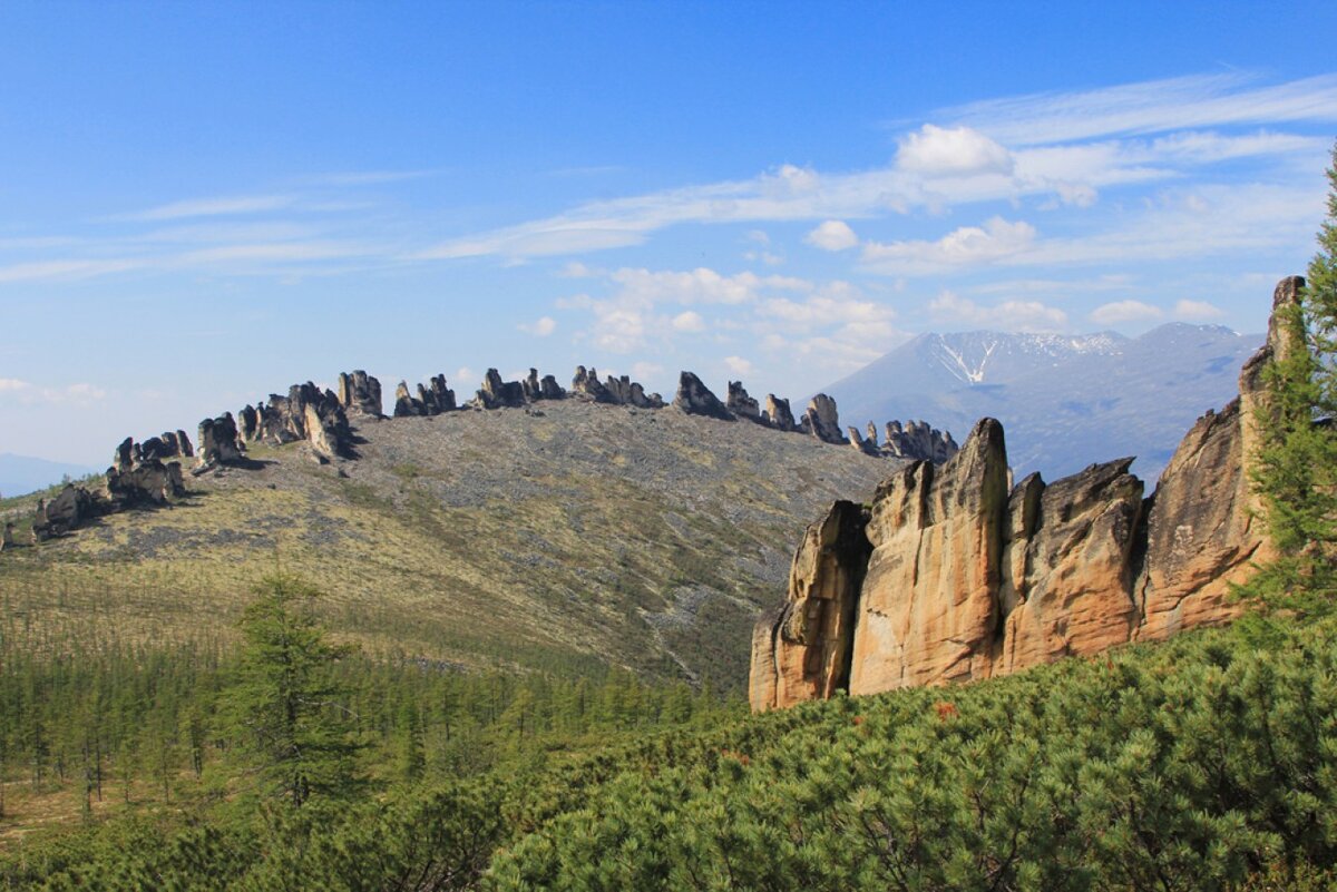 Горы Забайкалья чёрно белое