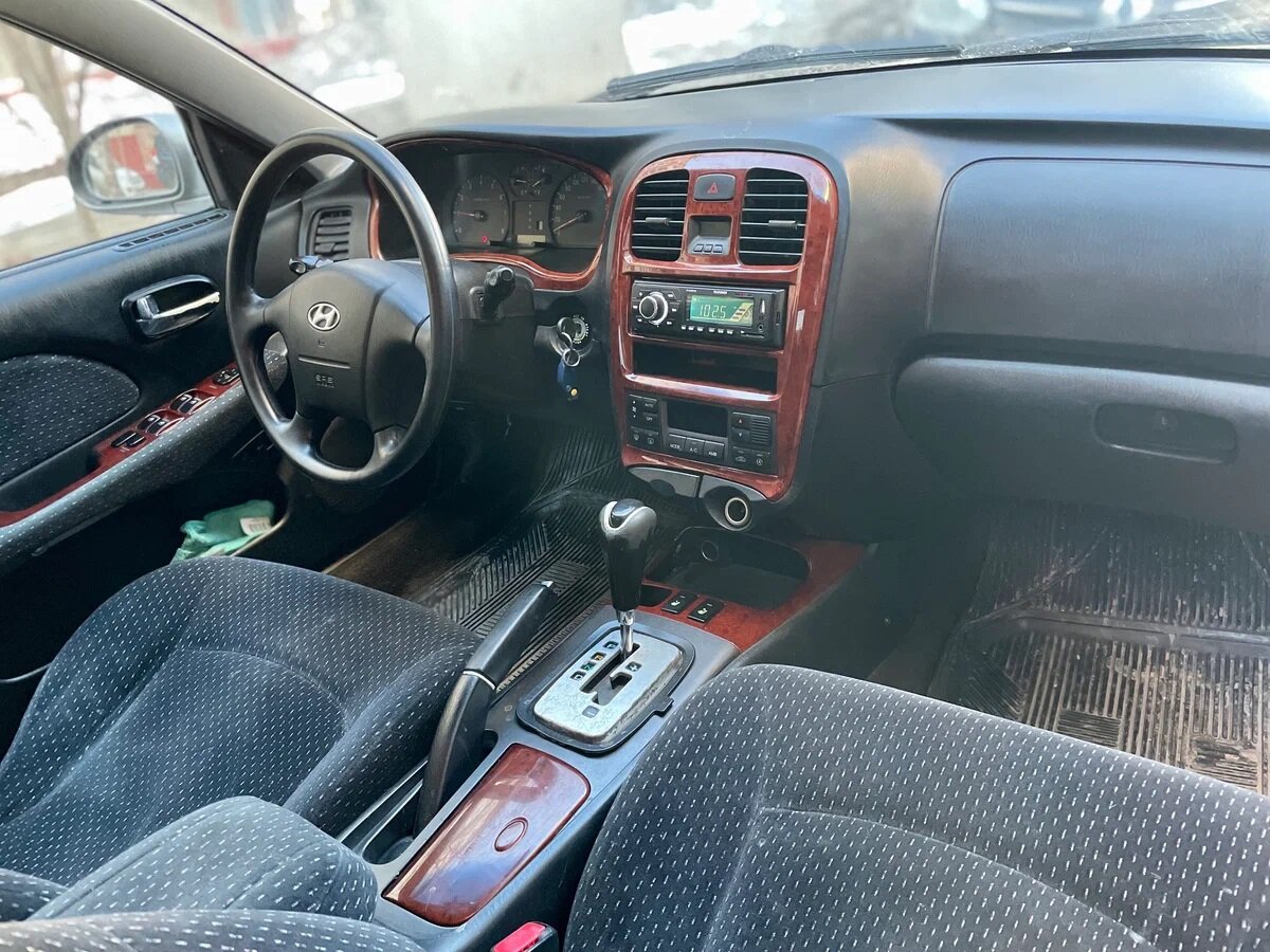 Материалы отделки салона склонные к износу.