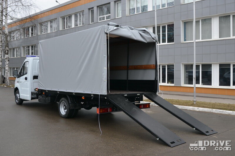 По факту – тентованный эвакуатор