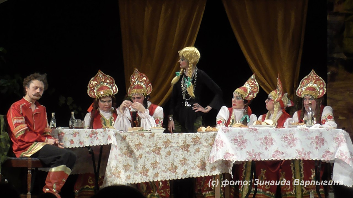 Спектакль "Баба Шанель" театра Николая Коляды
