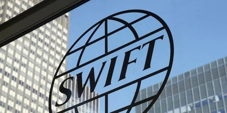 Фото: SWIFT.COM / https://www.mk.ru/economics/2021/04/29/evroparlament-prigrozil-otklyuchit-rossiyu-ot-swift-chem-eto-obernetsya.html?fromtg=1