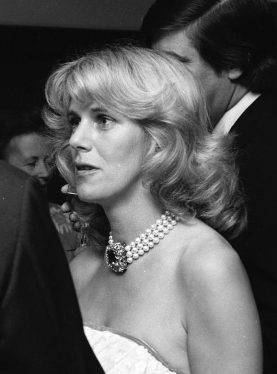 Камилла Фото из сети интернет.