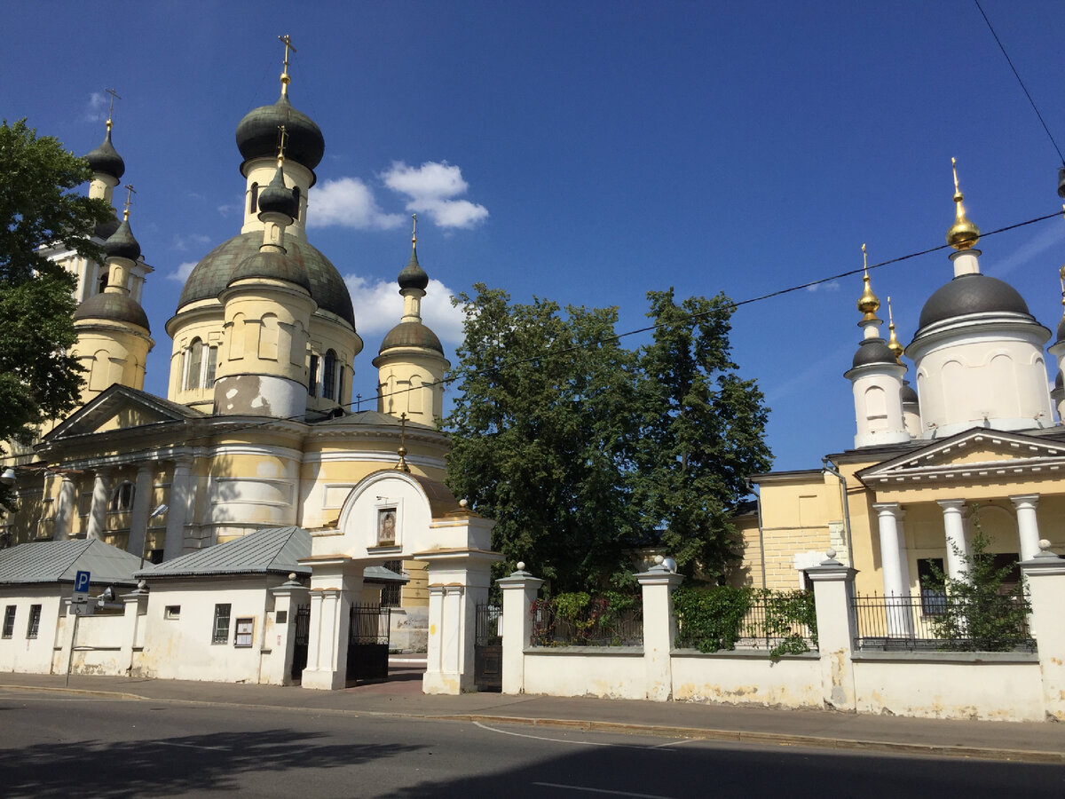 Храм введения пресвятой у салтыкова моста