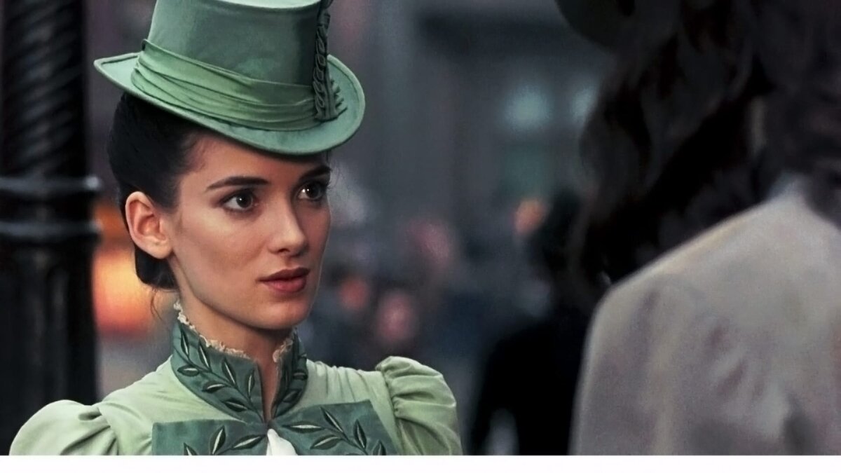 А как прекрасна Вайнона Райдер в роли Мины! 