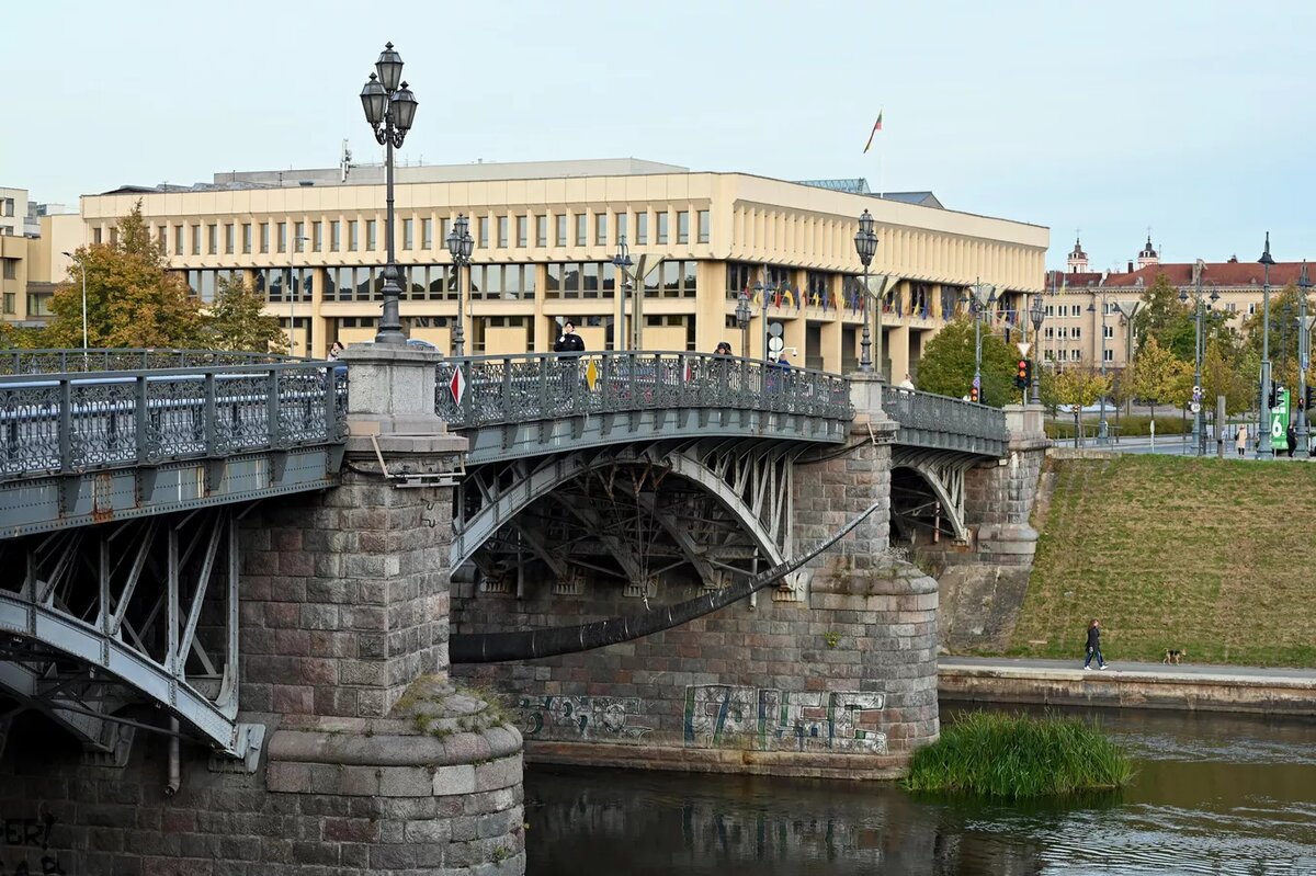 В центре Вильнюса состоялся концерт бардовской песни.