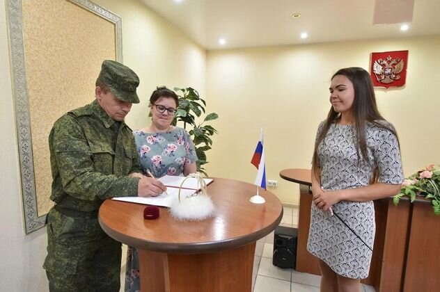    Мобилизованные вступают в брак. Омская область Правительство Омской области