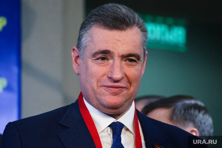    Слуцкий считает, что миру пока узнать «наркотические фантазии» Зеленского