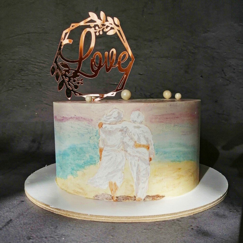 Сейчас женщина печет сладости на заказ и увлекается живописью на тортах. Фото: Надежда Игина