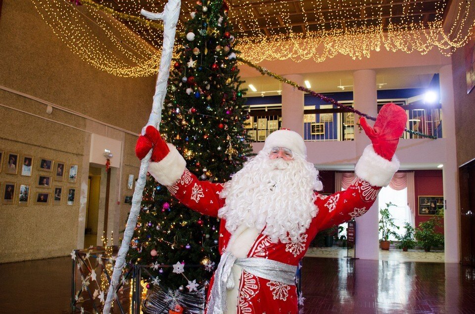     Все на елки! Геннадий БИСЕНОВ