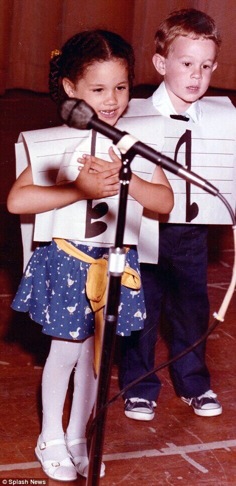 Была девочка- колокольчик. И ничего не предвещало.