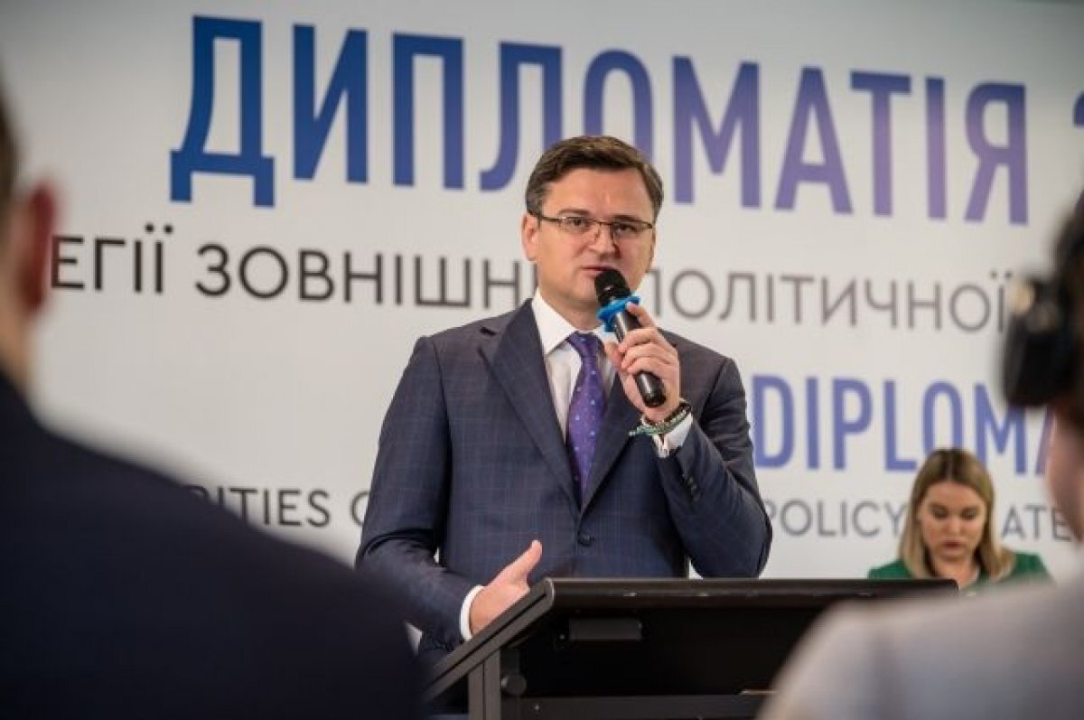    Украина рассчитывает получить в первую волну помощи от Запада до 140 танков