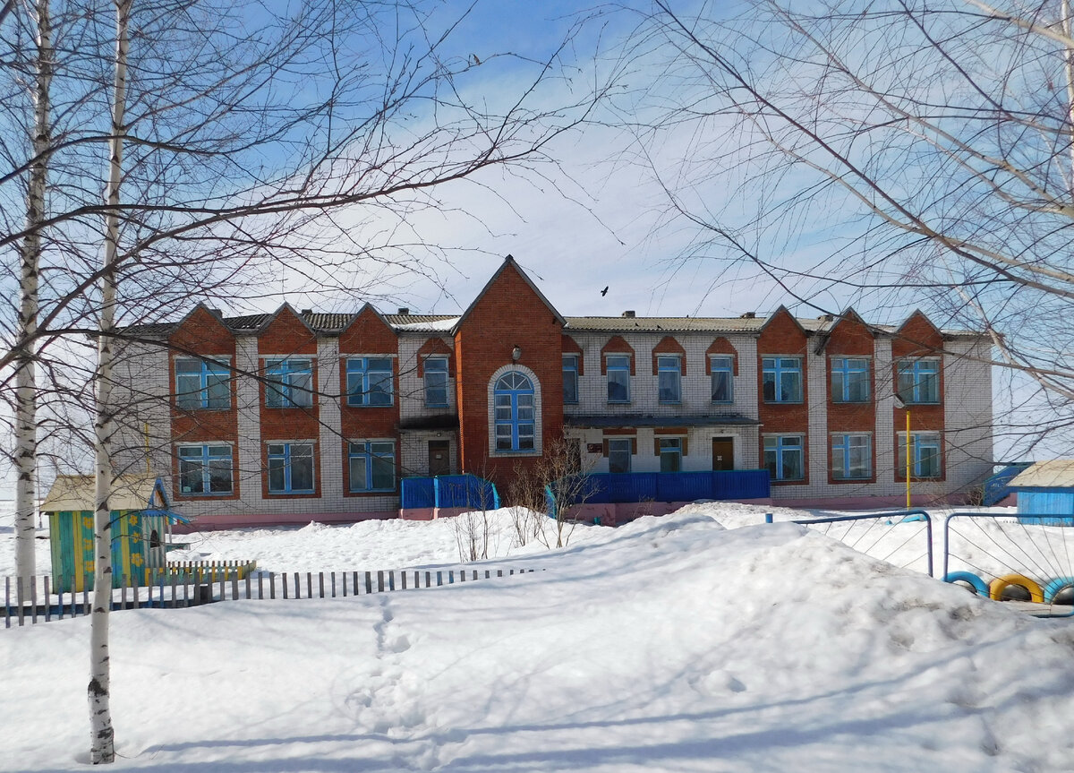 Кельмаксолинская школа в бывшей Кадамской волости Яранского уезда Вятской губернии