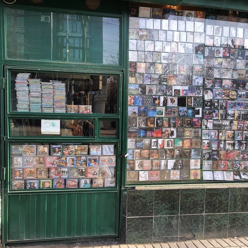 Музыкальные киоски 90-х.