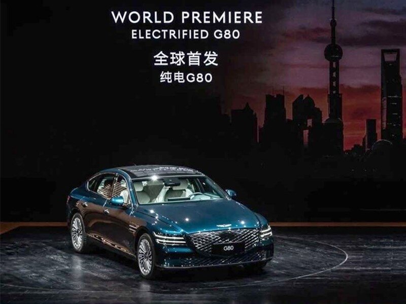 Не ждите здесь серийной реализации необычных концептов вроде Mint – нам показали обычный G80, хотя кое-что интересное здесь присутствует!