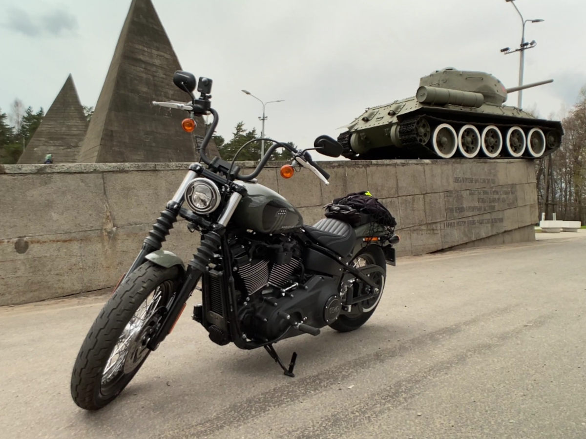 под военную тематику))