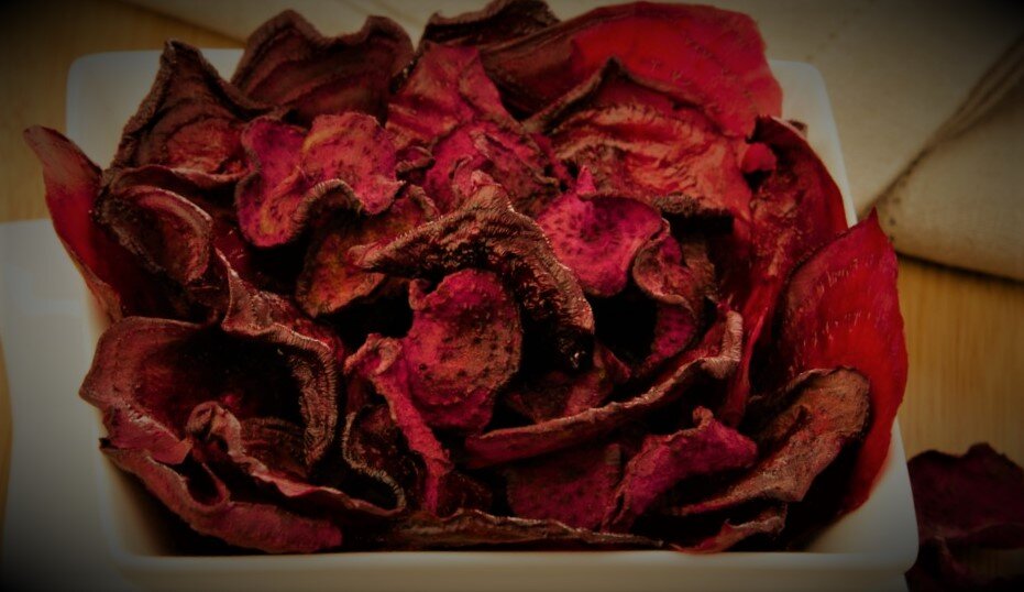 Чипсы из свеклы более полезны, нежели чем из картофеля.