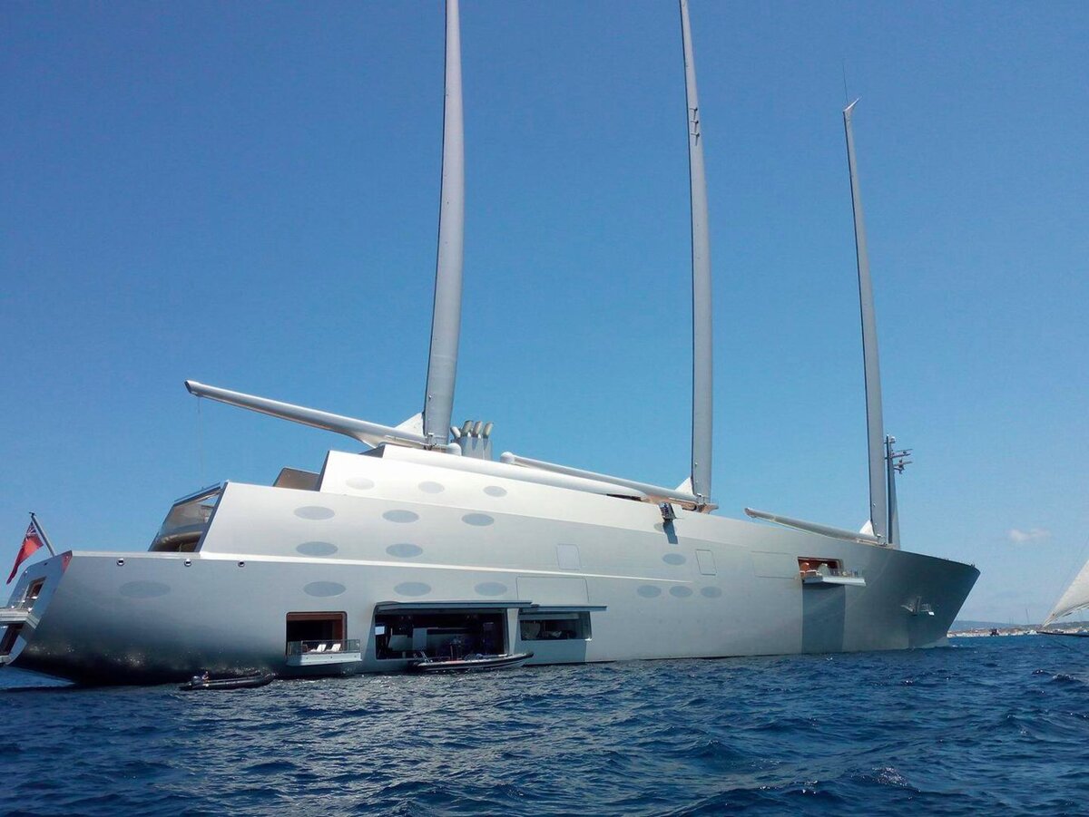 7) Melnichenko yacht - $255.000.000.