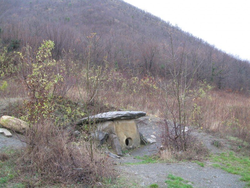 Дольмен Бжид