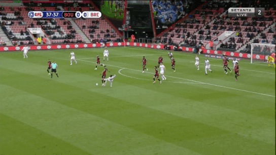 Неудачный пас зачеркнул возможность повести в счёте уже в первом тайме